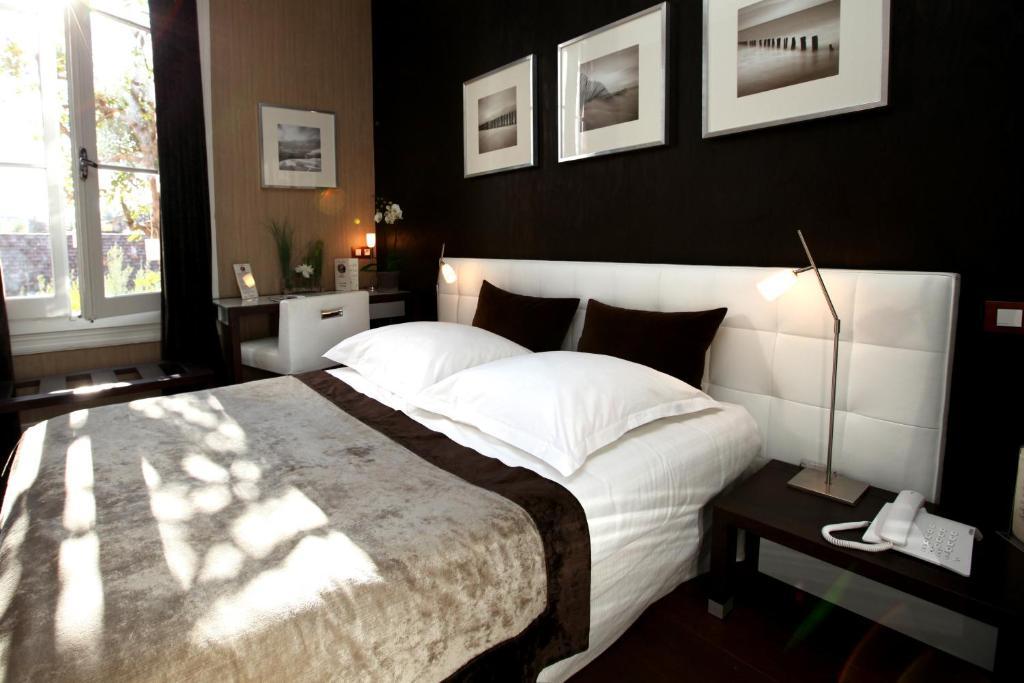 Hotel Des Arceaux Montpellier Room photo